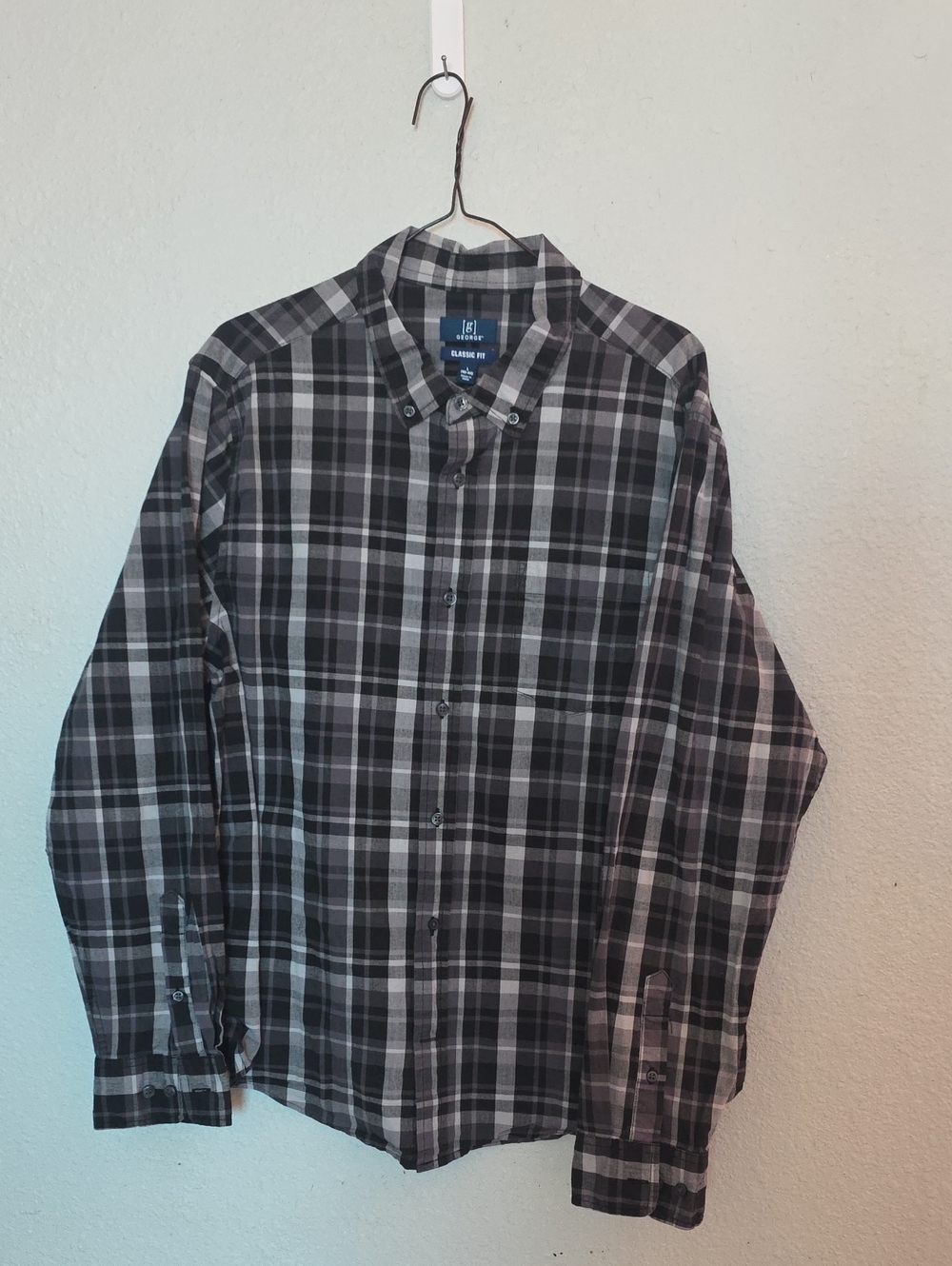 Izod Men's Black and Gray Plaid Button-Down Shirt
